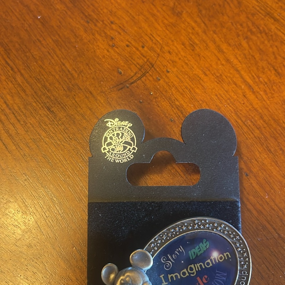 Disney Trading Pin - Picture 3 of 3